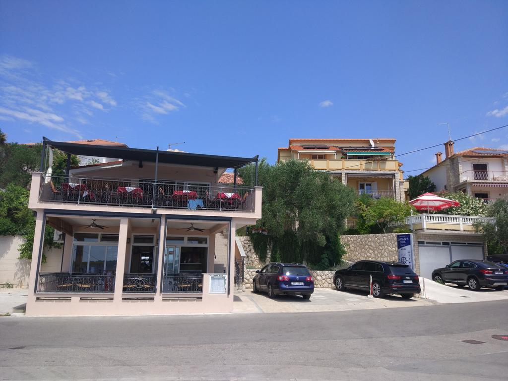 Captain'S Club Banjol Exterior foto